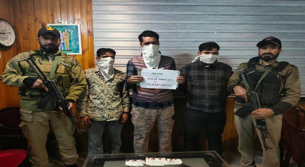 Baramulla Police apprehends 3 persons in Azadgunj, seize 16 grams of heroin-like substance